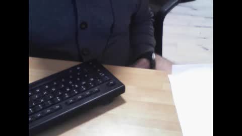 Snapshot of mtwpaul chatting on December 19, 7:29 am mtwpaul online show from December 19, 7:29 am