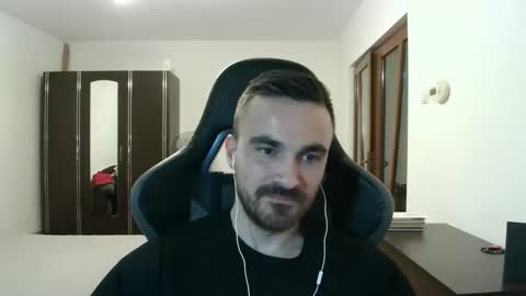 Victor online show from February 4, 6:45 pm