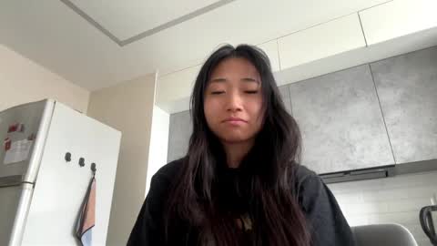 Mia online show from April 8, 10:13 pm