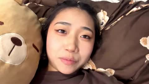 Mia online show from March 4, 11:07 am