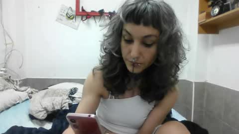 Snapshot of mulderandvalkyrie chatting on October 21, 6:40 am mulderandvalkyrie online show from October 21, 6:40 am