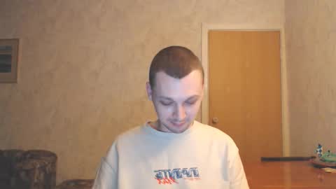 Erik online show from December 18, 3:02 am