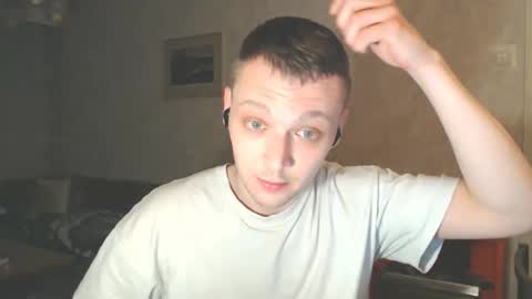 Erik online show from March 6, 1:37 am