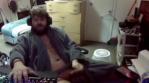 munchieee online show from December 16, 8:37 pm