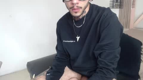 Snapshot of murdockh chatting on March 7, 8:23 am murdok  online show from March 7, 8:23 am
