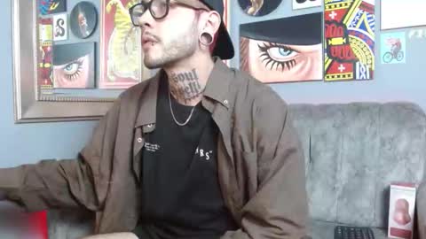 Snapshot of murdockh chatting on September 22, 2:26 am murdok  online show from September 22, 2:26 am