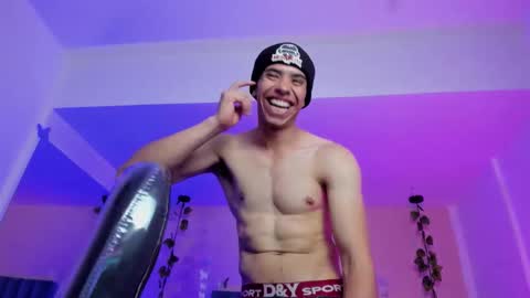 muscle scott online show from November 6, 5:16 pm