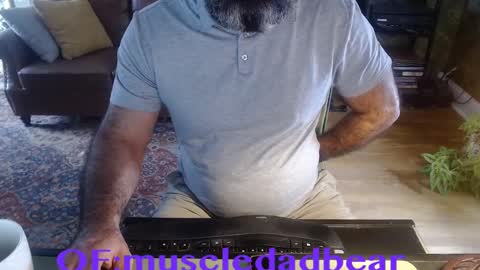Snapshot of muscledadbear chatting on September 30, 3:44 pm Jordan El Din online show from September 30, 3:44 pm