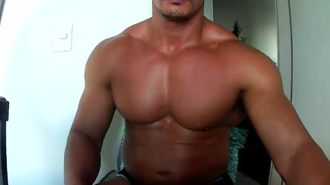 muscleoss online show from April 14, 6:55 pm