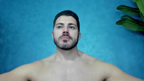 Snapshot of muscularmaster chatting on October 27, 11:05 pm muscularmaster onlyfans online show from October 27, 11:05 pm