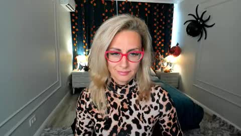 Diana online show from October 12, 11:25 am