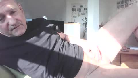 nobuddy online show from March 10, 7:33 am