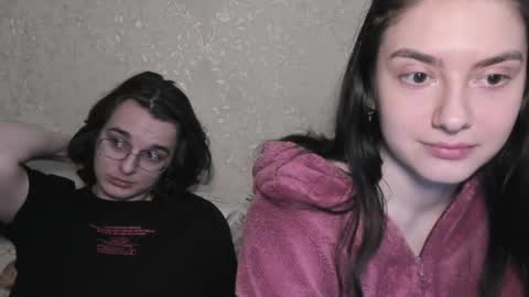 cute couple online show from May 28, 7:34 pm