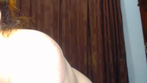     sara      i know you love me xoxox     online show from February 3, 8:18 am