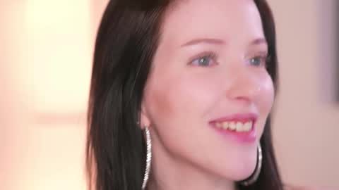 STELLA online show from November 14, 7:05 pm