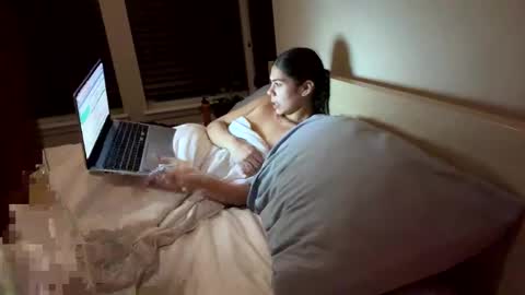 mycreamydreams online show from January 29, 4:15 am