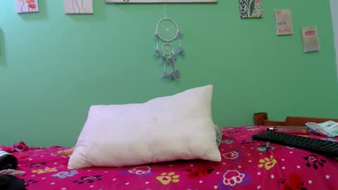 Angel Cute online show from October 20, 7:30 pm