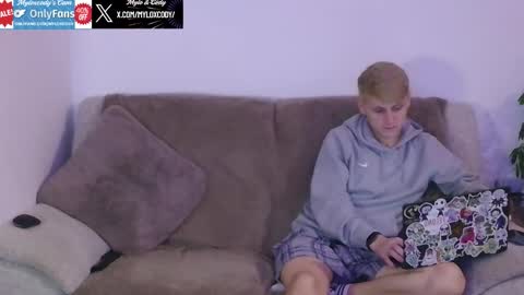 Mylo  Cody online show from October 5, 12:41 am