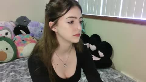 myrawood online show from March 23, 12:26 am