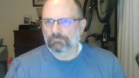 Just hanging out - No pressure online show from July 1, 5:38 am
