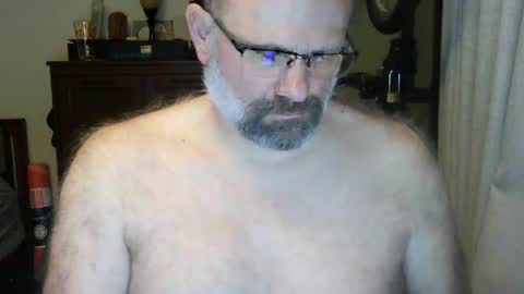 Just hanging out - No pressure online show from July 10, 6:40 am