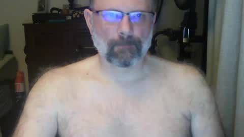 Just hanging out - No pressure online show from June 29, 6:21 am