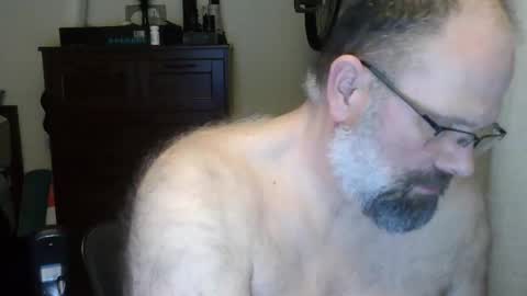 Just hanging out - No pressure online show from May 10, 7:04 am