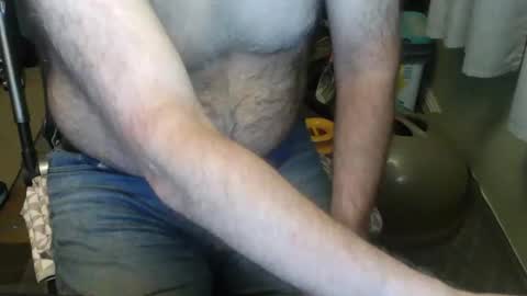 Just hanging out - No pressure online show from June 3, 6:05 am