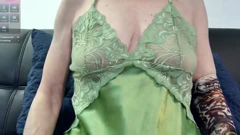 Snapshot of mystery_nymph_milf chatting on February 27, 11:48 pm Mystery Nymph Milf online show from February 27, 11:48 pm