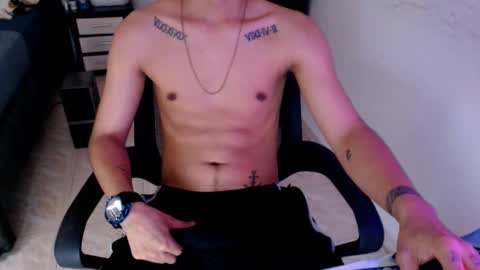 Snapshot of mysteryboy_thin16 chatting on February 23, 8:11 pm mysteryboy_thin16 online show from February 23, 8:11 pm