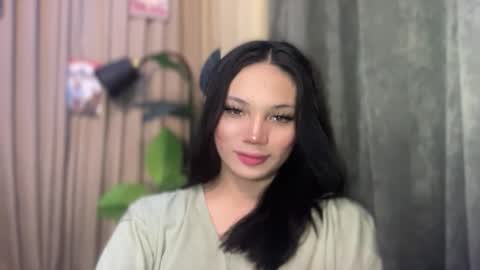 UR GIRL NEXTDOOR online show from March 23, 3:55 am