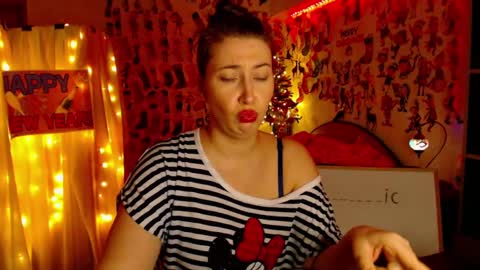 MystyDew online show from January 28, 3:57 pm