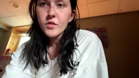 n0rmalgurl online show from August 1, 5:58 pm