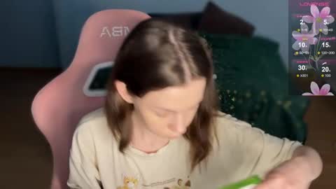 Vanessa and Julia  online show from December 19, 2:45 pm