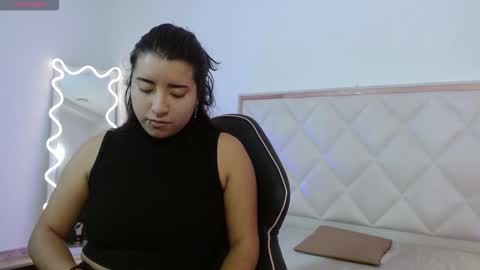 Snapshot of naanaky_tay chatting on October 23, 12:06 pm TARA online show from October 23, 12:06 pm