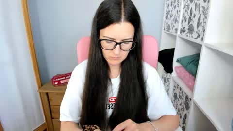 nadiatrue online show from August 1, 3:13 pm