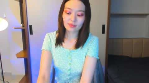 nadiazan online show from April 2, 5:59 am