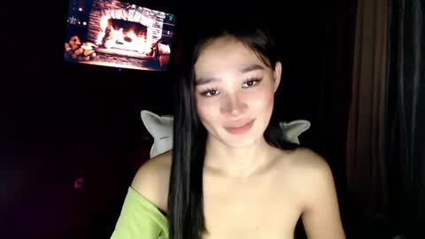 nadiestar online show from February 21, 10:50 am