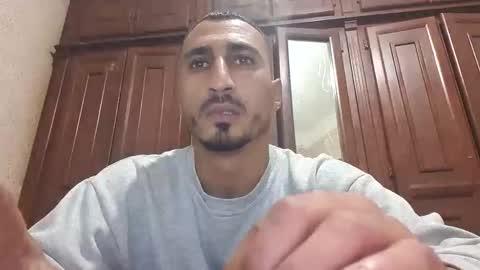 V online show from November 30, 4:36 pm