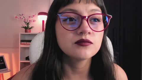 Nahia INDEPENDENT MODEL P online show from April 2, 11:11 pm