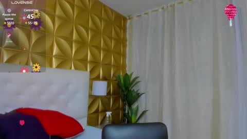 NahiaVictoria  online show from February 14, 4:26 am