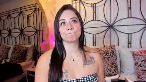 Nahomi  online show from November 24, 11:09 am