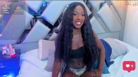 Nahomi  online show from March 8, 9:29 pm