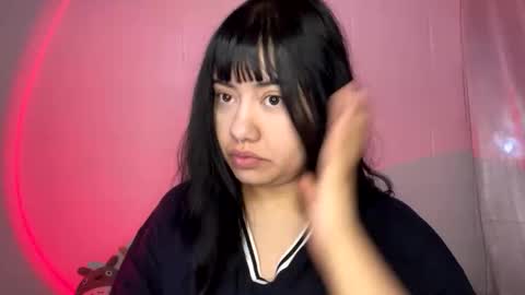 nahomy online show from December 22, 12:34 pm