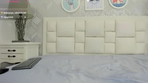 naia_cox online show from November 27, 7:49 am