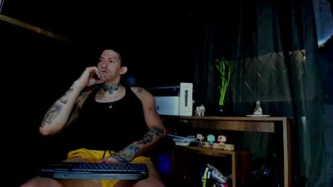 naider_1 online show from March 29, 6:37 am