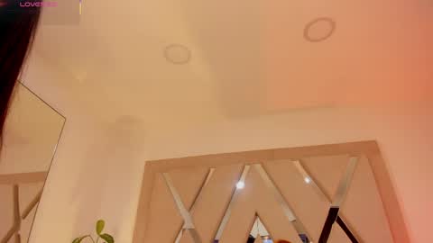 INSTAGRAM  m2221     online show from April 10, 10:09 am