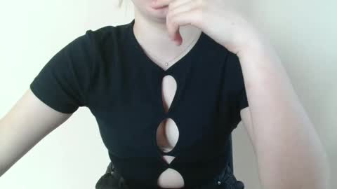 Nana online show from March 5, 8:01 am