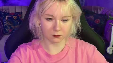 nancymartinez online show from March 8, 11:37 am