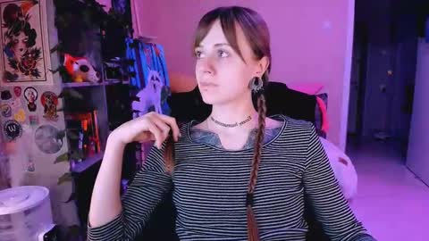 Monday-Friday 12-4 AM and 6-9 AM New York time online show from March 1, 8:10 pm